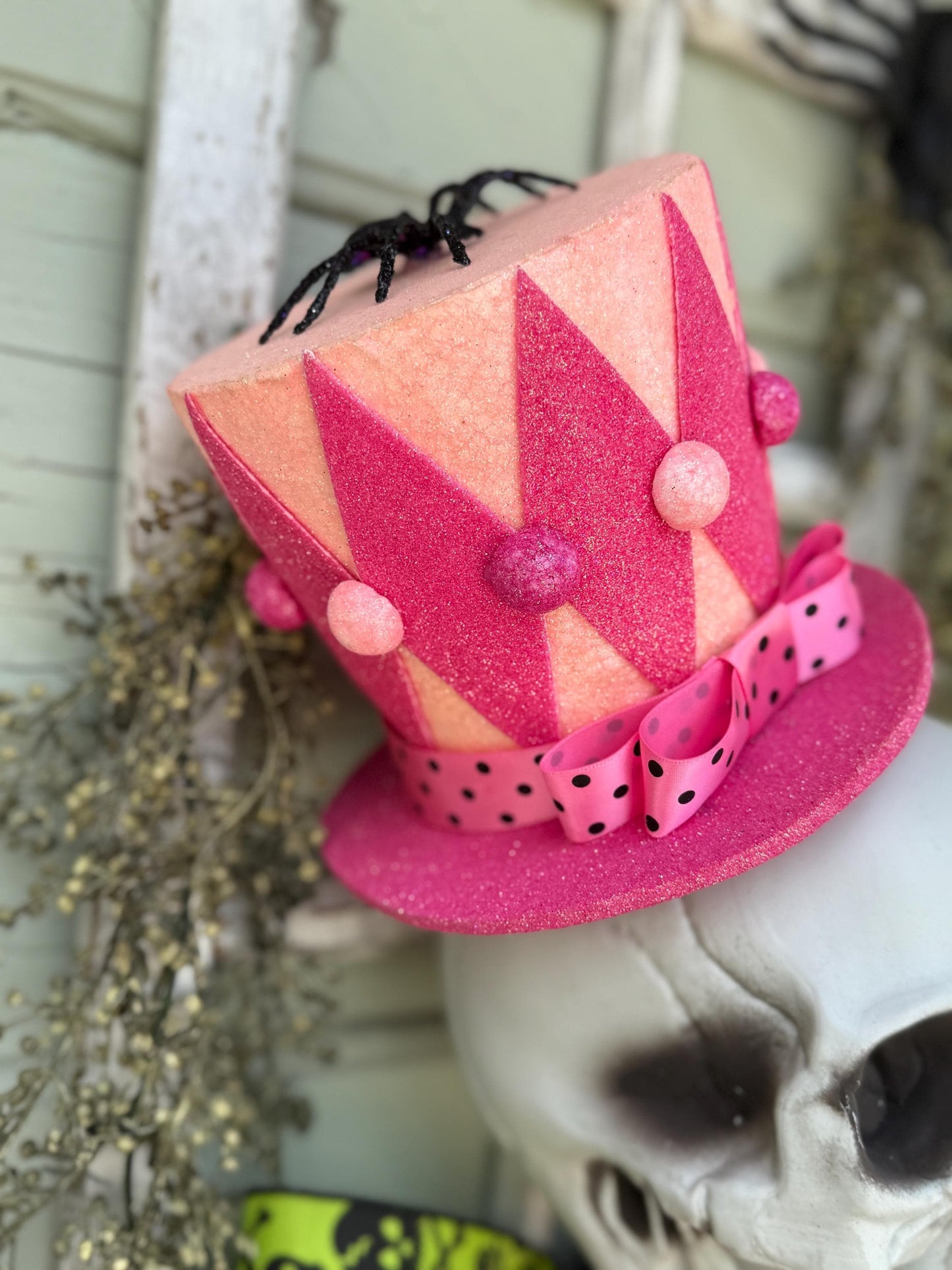 Skull with top hat home decor Halloween home decor Pink Top Hat Skull Halloween Window frame Decor Cute Skull Wall Art Creepy Cute Wreath