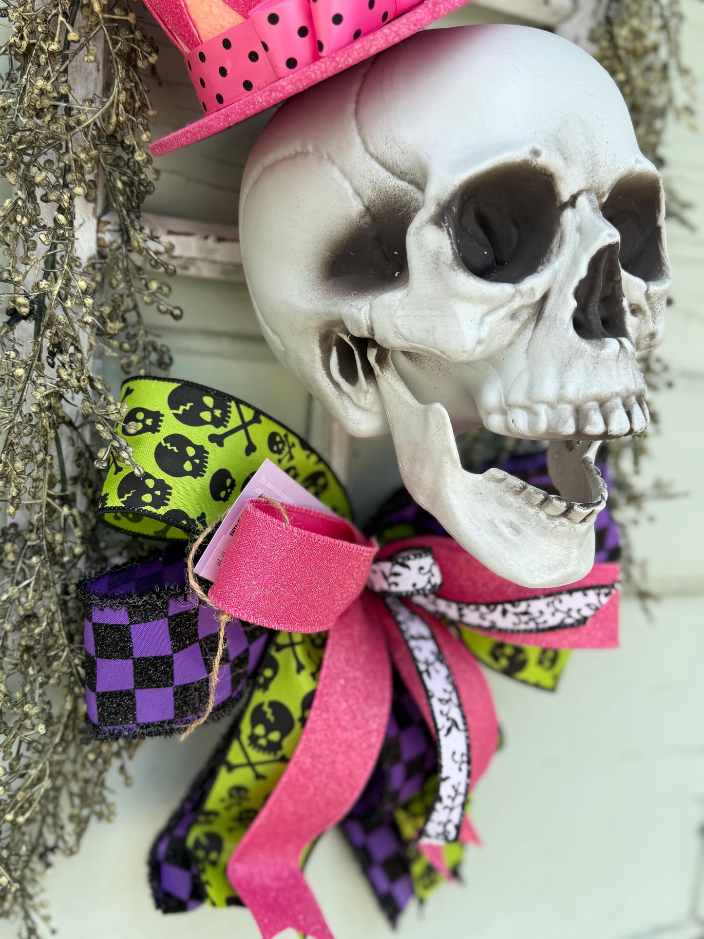Skull with top hat home decor Halloween home decor Pink Top Hat Skull Halloween Window frame Decor Cute Skull Wall Art Creepy Cute Wreath