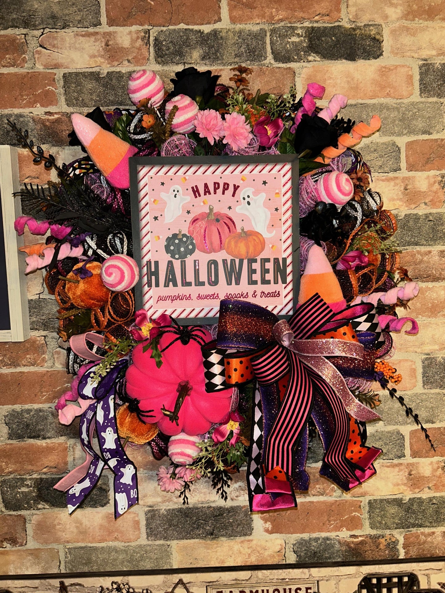 Pink Halloween Wreath Cute Halloween Wreath with candy & ghosts Front Door Fall Decor Black and pink Halloween Wreath Candy themed Wreath