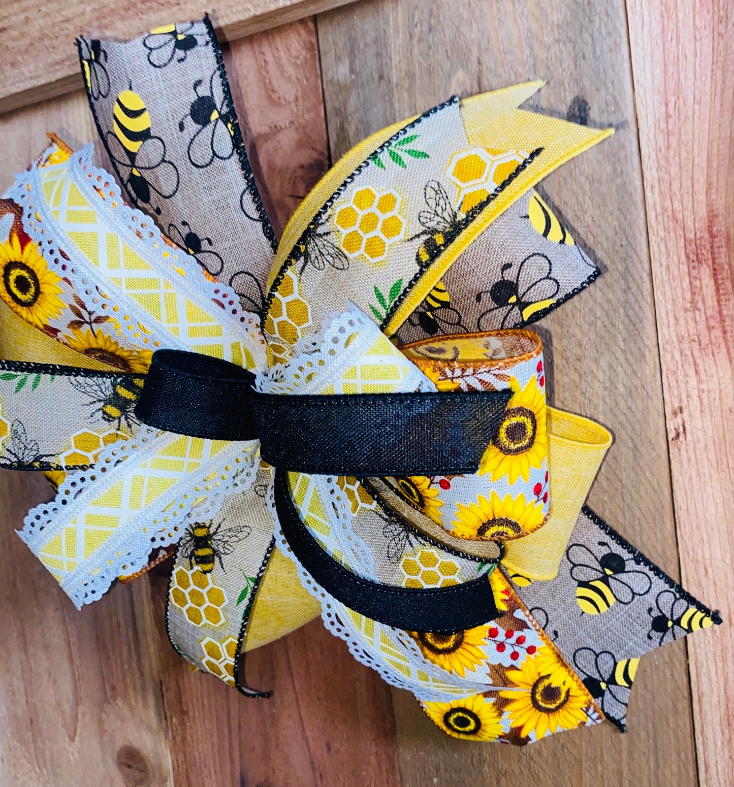 Sunflower Bow, Fall Bow, Bumble Bee Bow, Bee Bow, Sunflower & bee bow, Fall door decor, Lantern Decor, Fall wall Decor, present decor
