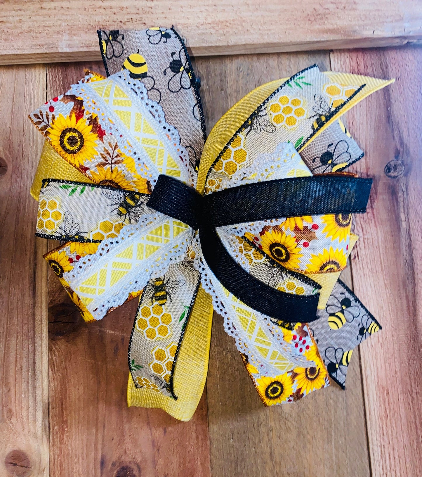 Sunflower Bow, Fall Bow, Bumble Bee Bow, Bee Bow, Sunflower & bee bow, Fall door decor, Lantern Decor, Fall wall Decor, present decor