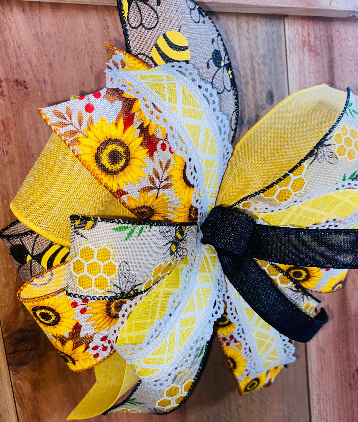 Sunflower Bow, Fall Bow, Bumble Bee Bow, Bee Bow, Sunflower & bee bow, Fall door decor, Lantern Decor, Fall wall Decor, present decor