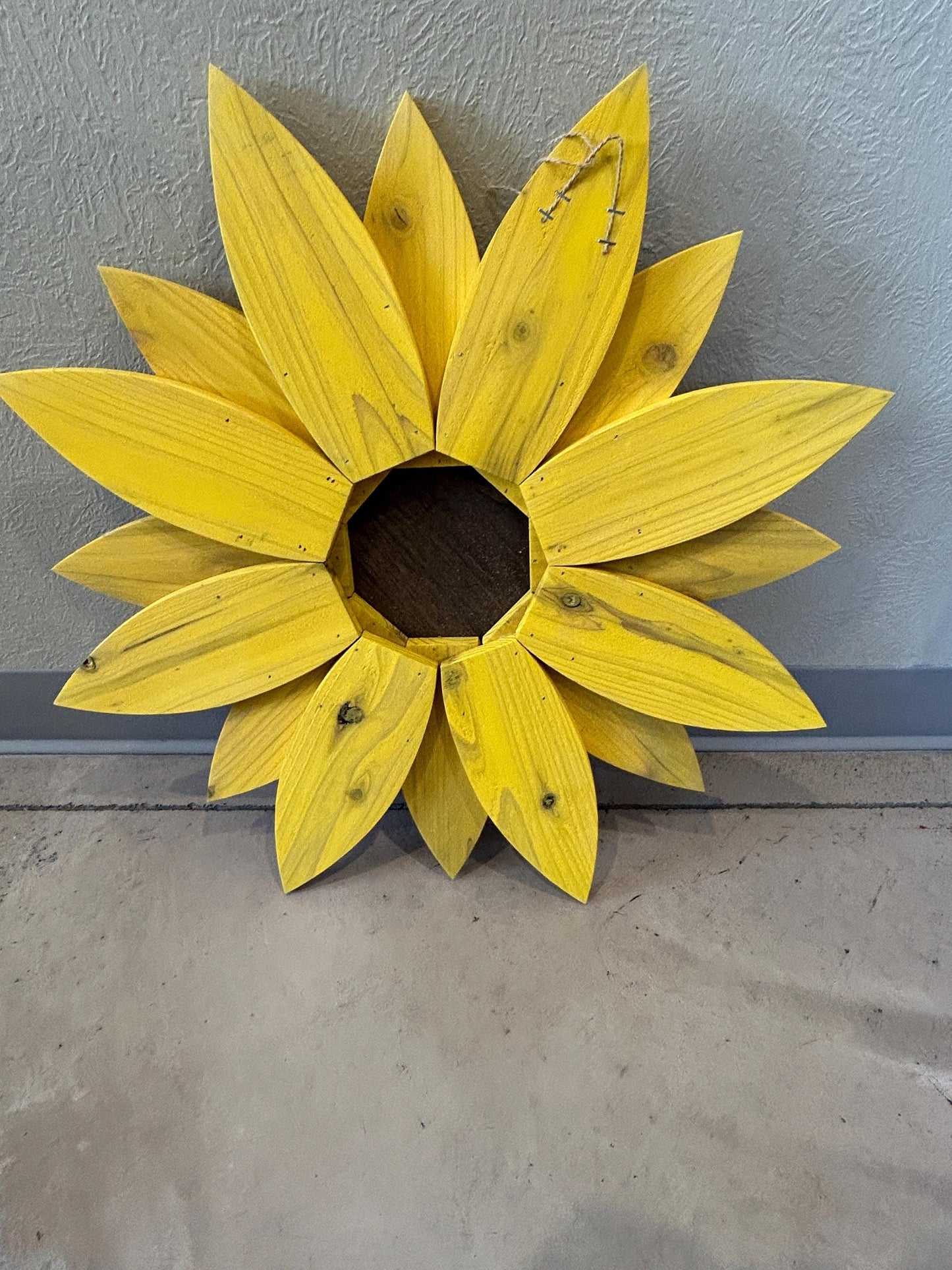 Wooden flower door hanger, Sunflower gift, Outside house decor, Gift for Home buyers, yard Decorations, Sunflower Hanging, Wood Decor, Gift