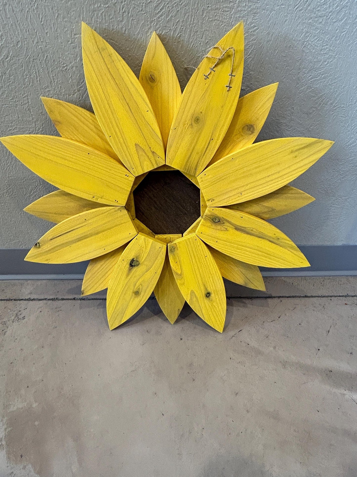 Wooden flower door hanger, Sunflower gift, Outside house decor, Gift for Home buyers, yard Decorations, Sunflower Hanging, Wood Decor, Gift