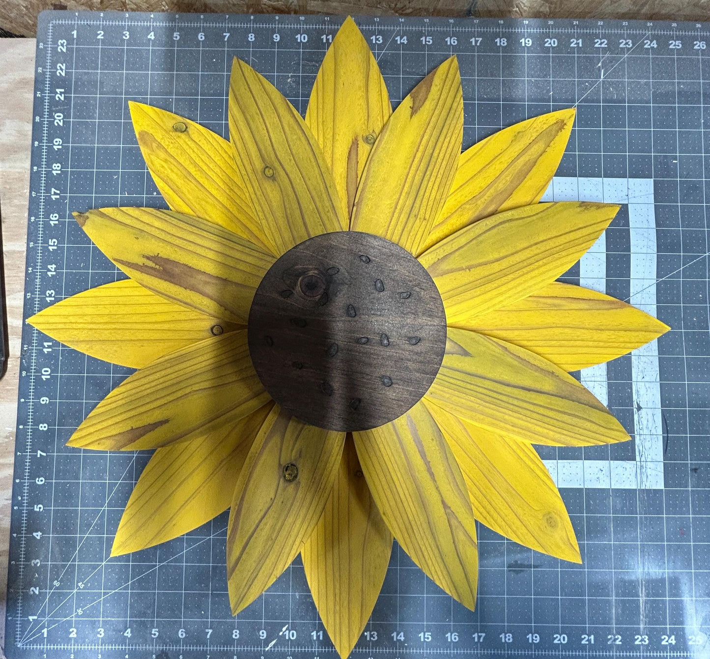 Wooden flower door hanger, Sunflower gift, Outside house decor, Gift for Home buyers, yard Decorations, Sunflower Hanging, Wood Decor, Gift