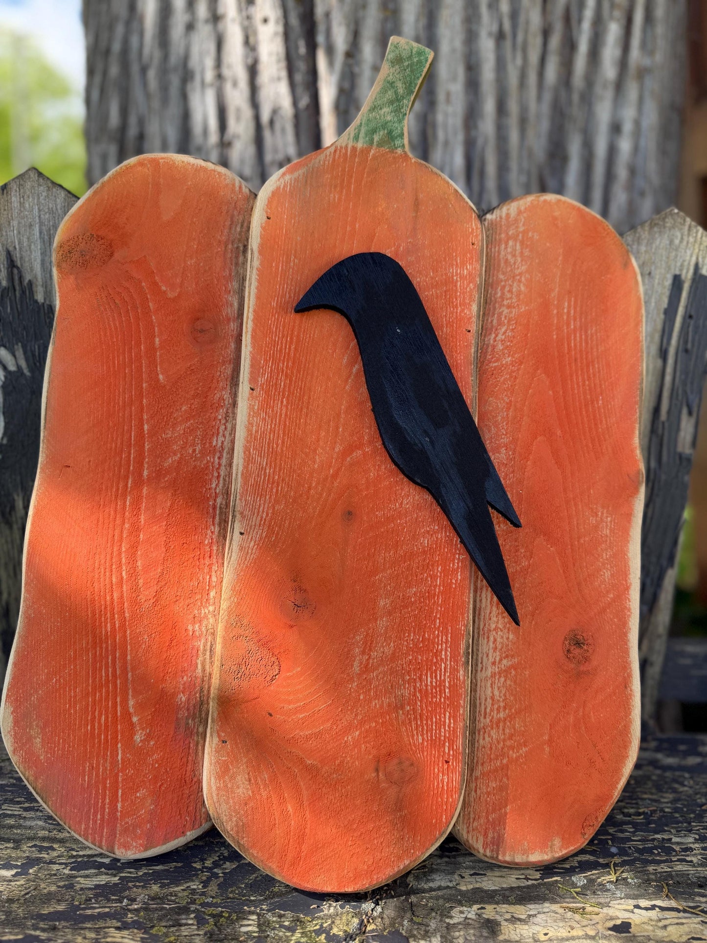 Wooden Fall Pumpkin Decor, Cedar wood pumpkin with crow, pumpkin door hanger, Fall Home Decor, rustic fall decor, handmade pumpkin hanger