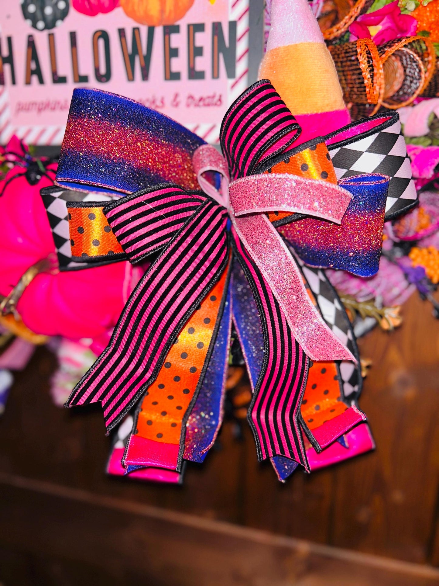 Pink Halloween Wreath Cute Halloween Wreath with candy & ghosts Front Door Fall Decor Black and pink Halloween Wreath Candy themed Wreath