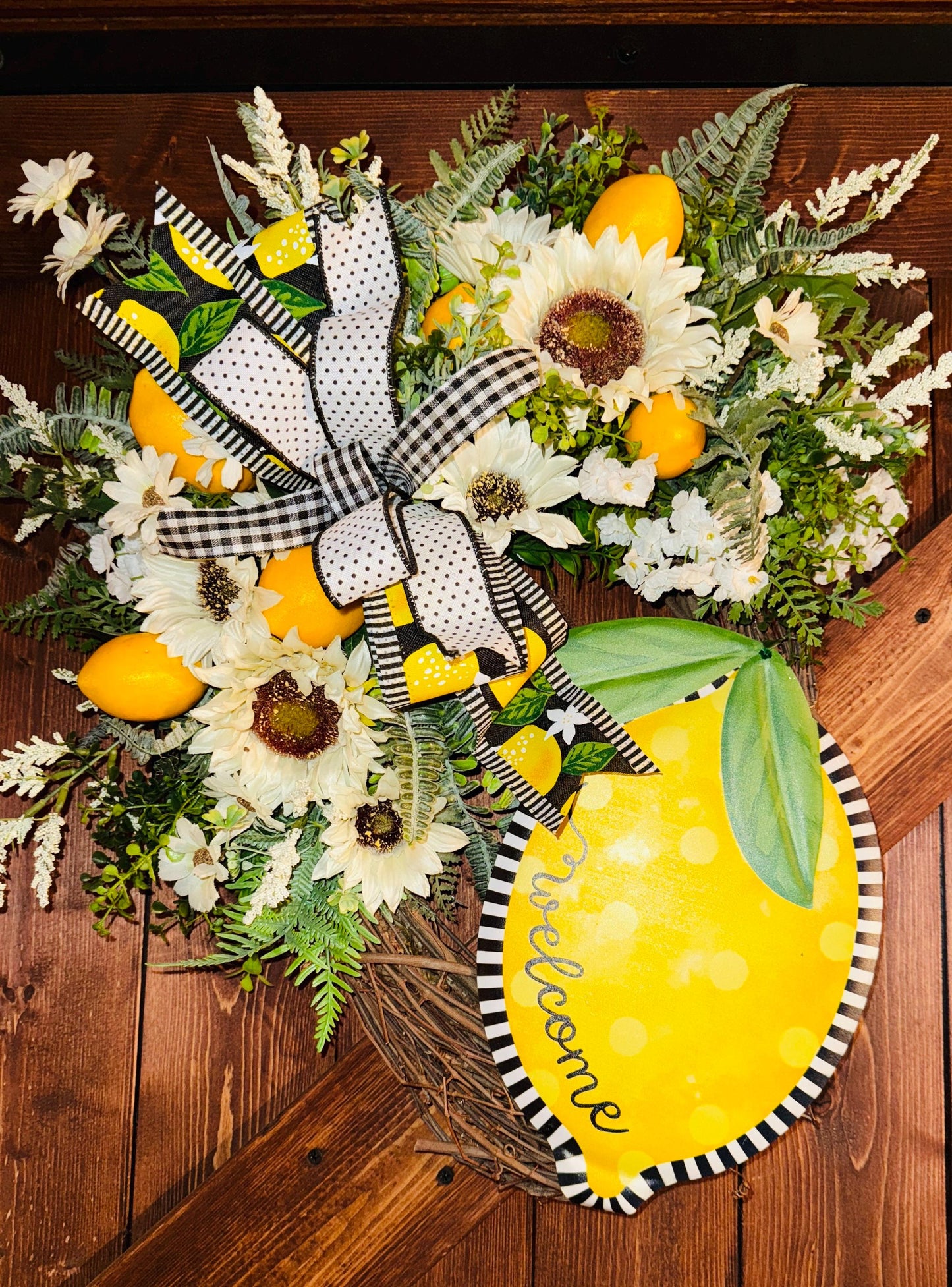 Lemon Welcome Grapevine Wrearh with sunflowers and lemons Farmhosue Rustic design for front door wall decor for porch entryway Lemon design