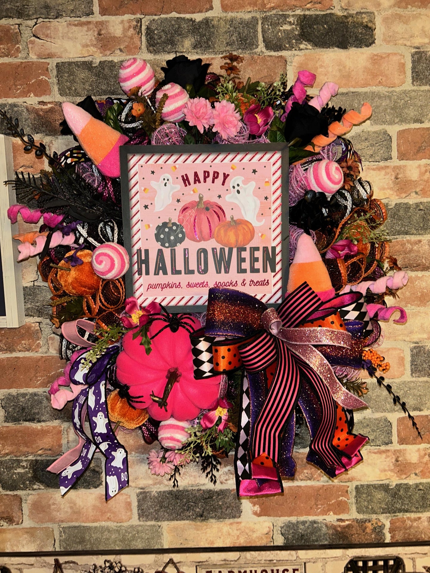 Pink Halloween Wreath Cute Halloween Wreath with candy & ghosts Front Door Fall Decor Black and pink Halloween Wreath Candy themed Wreath